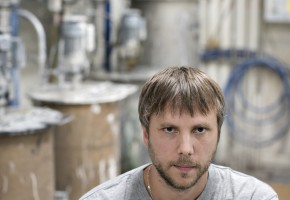 Samuel Jönsson, samordnare för ytbehandling på Ballingslöv, är en av de medarbetare som kan komma att erbjudas industrivalidering.