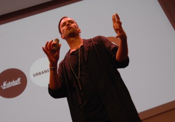 ”Sätt användaren i centrum” – Oscar Axhede utmanade åhörarna på Möbeldagen